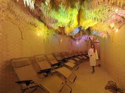 Couples treatment rooms, body treatments, body wraps, body scrubs