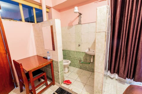 Standard Double Room | Bathroom | Shower, free toiletries, towels, soap