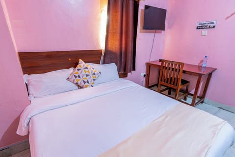 Standard Double Room | Desk, soundproofing, free WiFi