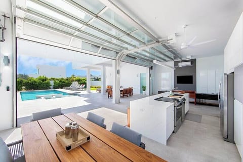 Villa, Multiple Beds, Pool Access, Ocean View (Beachside Villa 6) | Dining