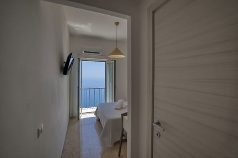 Classic Room, Balcony, Sea View | Desk, iron/ironing board, free WiFi