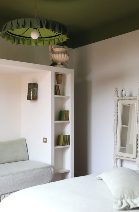 Club Double Room | Living area