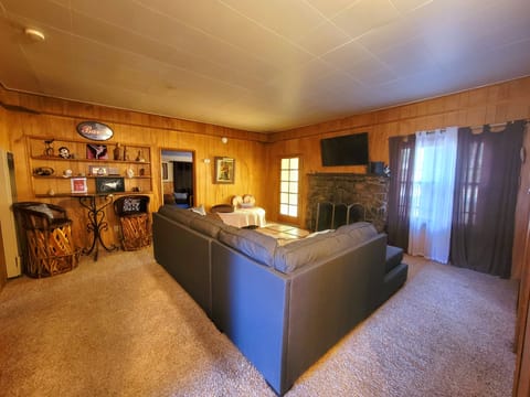 Family Chalet, 3 Bedrooms, Kitchen | Living area | TV, fireplace