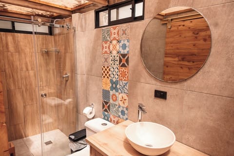 Classic Cabin, Garden View | Bathroom