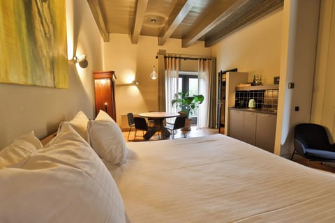 Royal Quadruple Room | In-room safe, desk, laptop workspace, free WiFi