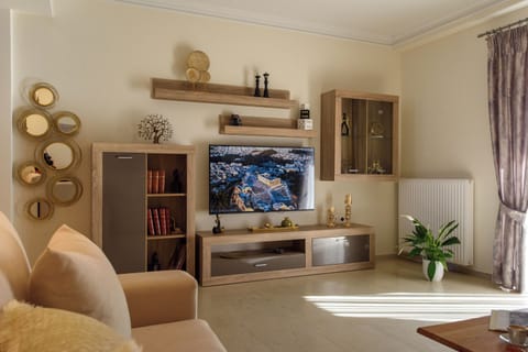 Family Apartment | Living room | Smart TV