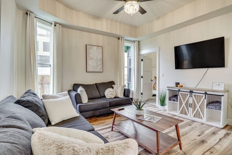 House (4 Bedrooms) | Front of property