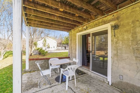 House, 3 Bedrooms | Outdoor dining