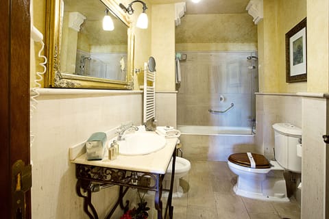 Junior Suite, Valley View | Bathroom | Combined shower/tub, deep soaking tub, rainfall showerhead