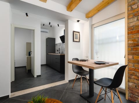 Apartment | Dining