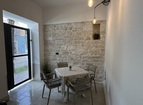 Apartment | Dining