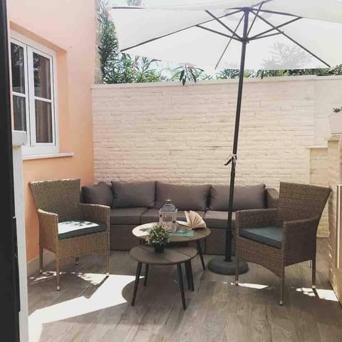 House | Terrace/patio