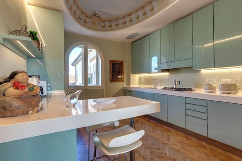 Deluxe Apartment, 4 Bedrooms, Balcony, River View | Private kitchen | Espresso maker, coffee/tea maker, electric kettle