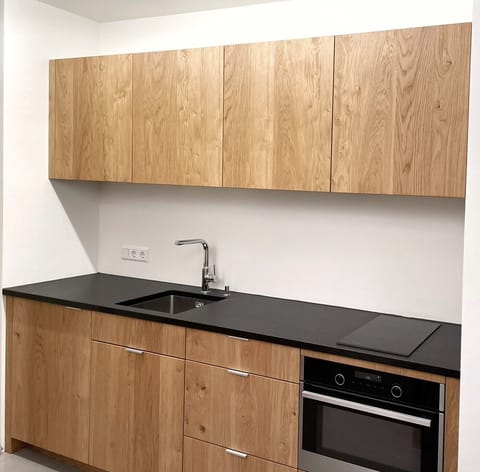 Superior Apartment, Balcony, Garden View | Private kitchen | Fridge, oven, stovetop, cookware/dishes/utensils