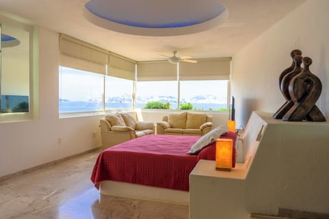 Luxury House, Sea View | Iron/ironing board, free WiFi