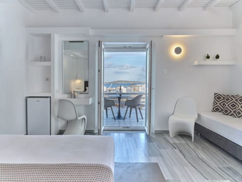 Double Room, Sea View | In-room safe, free WiFi