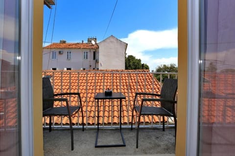 Romantic Room, Balcony, Courtyard View | Balcony