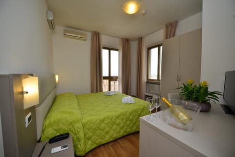 In-room safe, desk, free WiFi, bed sheets