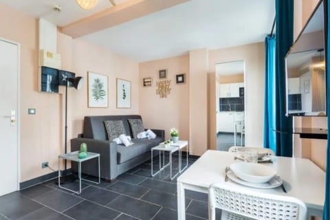 Apartment | Living area