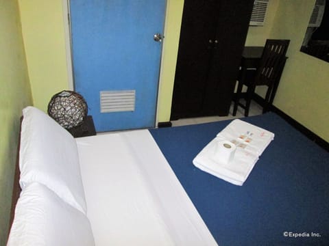 Double Room | Desk, rollaway beds, free WiFi