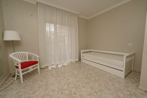 Family Room, Garden View | 1 bedroom, in-room safe, free WiFi, bed sheets