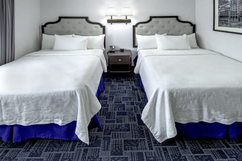 Standard Double Room, Non Smoking | Premium bedding, in-room safe, desk, blackout drapes