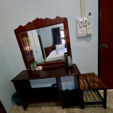 Deluxe Double Room, Balcony, City View | Room amenity