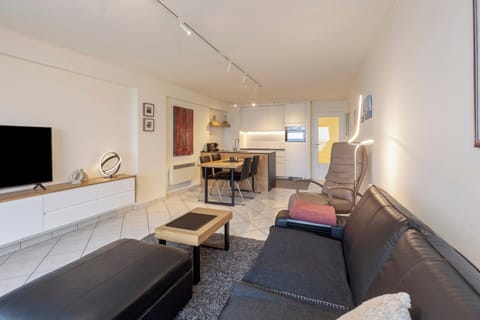 Apartment | Living area