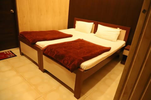 Deluxe Double Room, City View | Free WiFi, bed sheets