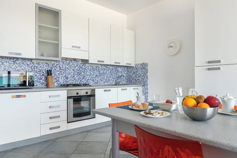 Superior Apartment, 2 Bedrooms, Terrace, Sea View | Private kitchen | Fridge, oven, stovetop, cookware/dishes/utensils