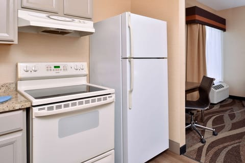 Fridge, microwave, coffee/tea maker