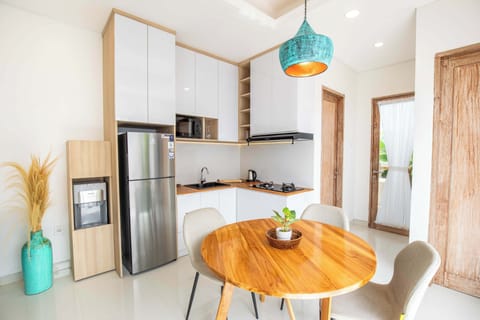 Family Villa, 2 Bedrooms, Private Pool, Pool View | Dining room