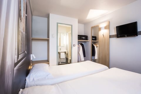 Twin Room, Non Smoking | Premium bedding, desk, soundproofing, free WiFi