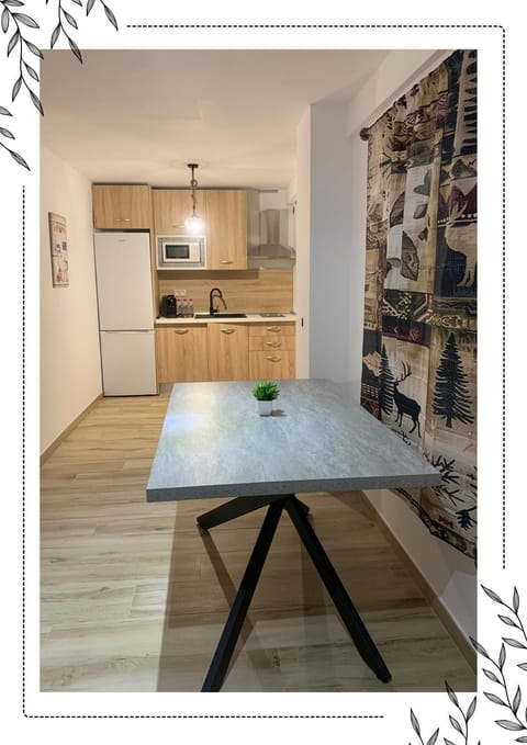 Apartamento Cazorla Natura 3 | Private kitchen | Full-size fridge, microwave, stovetop, cookware/dishes/utensils