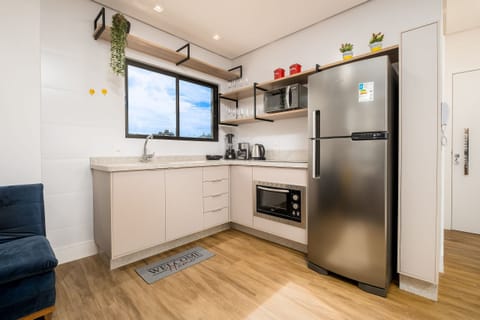 Basic Apartment | Private kitchen | Microwave, espresso maker, electric kettle, toaster