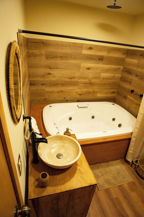 In-room safe, laptop workspace, blackout drapes, free WiFi