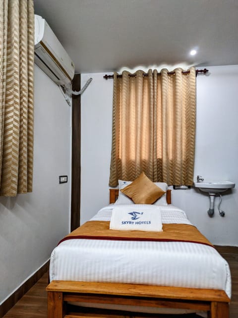 Deluxe Single Room | Desk, laptop workspace, free WiFi