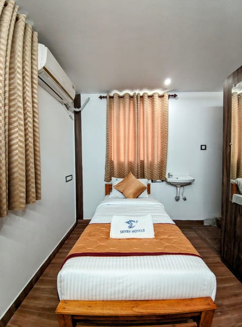 Deluxe Single Room | Desk, laptop workspace, free WiFi