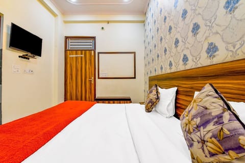 Deluxe Double Room | Free WiFi