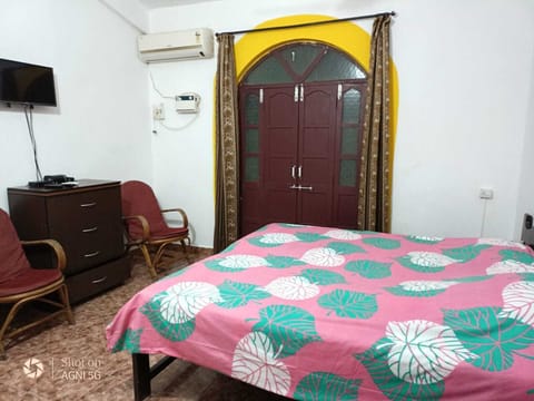 Comfort Apartment, Balcony, Garden View | In-room safe, desk, laptop workspace, blackout drapes