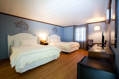 Signature Room, 2 Queen Beds, Private Bathroom, Garden Area | Desk, iron/ironing board, free WiFi, bed sheets