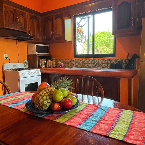 Apartment, 3 Bedrooms, Ocean View | Private kitchen