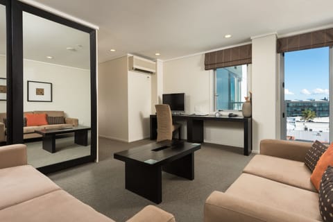 Suite | Living area | 32-inch LCD TV with satellite channels, TV