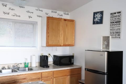 Standard Studio | Private kitchen | Microwave, oven, stovetop, cookware/dishes/utensils