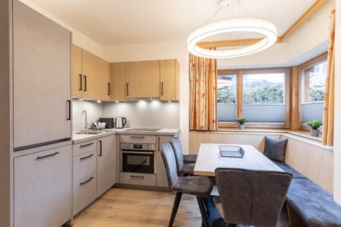 Apartment | Private kitchen | Cookware/dishes/utensils