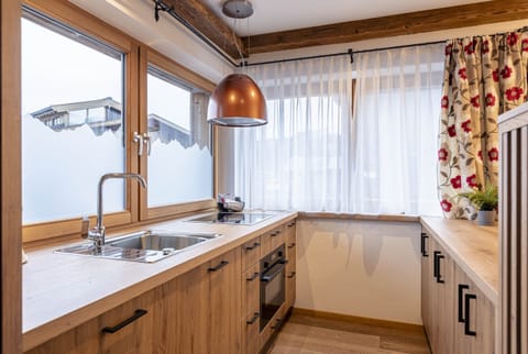 Apartment | Private kitchen | Cookware/dishes/utensils