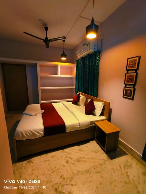 Deluxe Double Room | Free WiFi, bed sheets