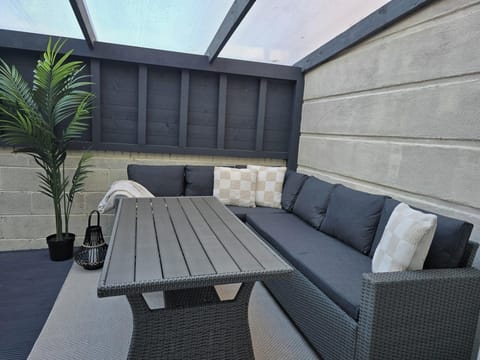 House | Terrace/patio