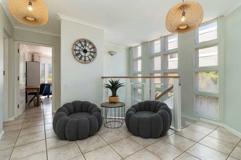 Apartment, Multiple Beds, Pool Access, Ocean View (8 Beach Club ) | Interior