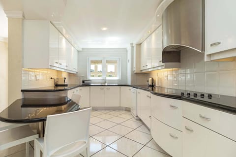 Apartment, Multiple Beds, Pool Access, Ocean View (10 Beach Club ) | Private kitchen | Fridge, microwave, oven, stovetop